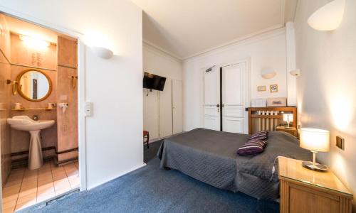 Hôtel du Centre - photo 2